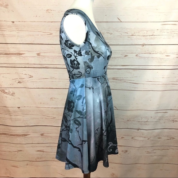 Disney Alice in Wonderland Open Back Flare Dress - Picture 9 of 10